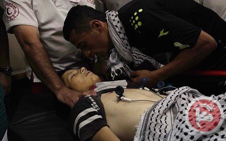 Un martyr de 13 ans à Dura ce matin, 300 Palestiniens raflés et 750 maisons attaquées en une semaine